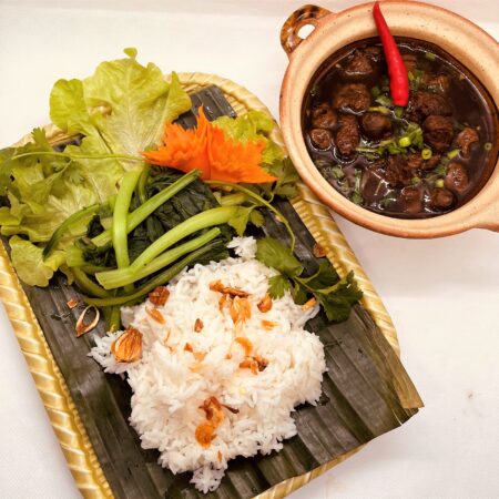 T1: Nấm rơm kho tiêu chay (GL)*